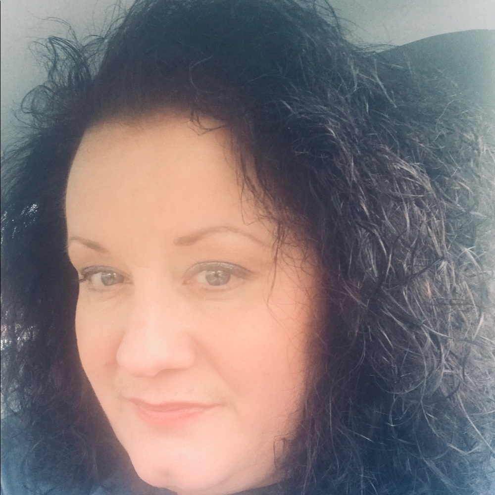 Meet your Posher, Myra